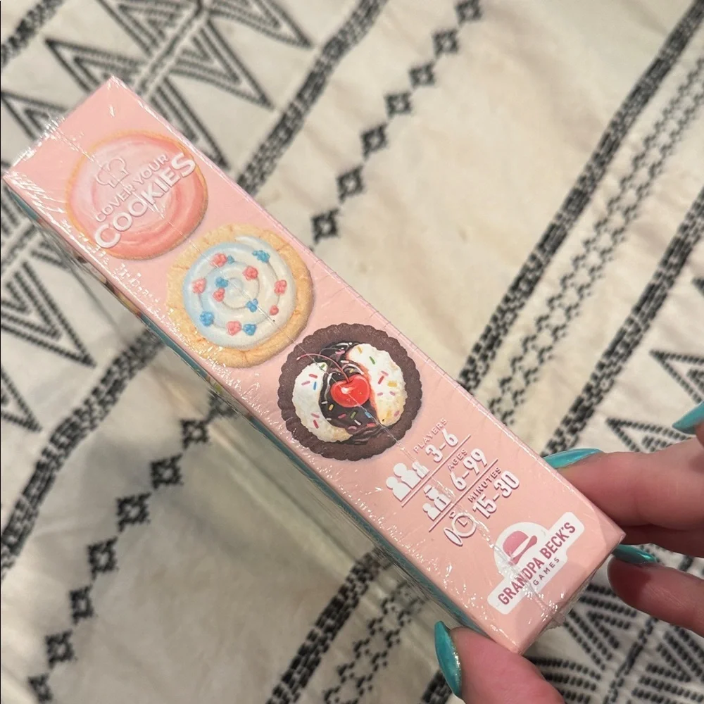 Crumbl Cover Your Cookies Game card sealed kids cookie toys girls new